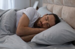 how sleeping helps our memory?